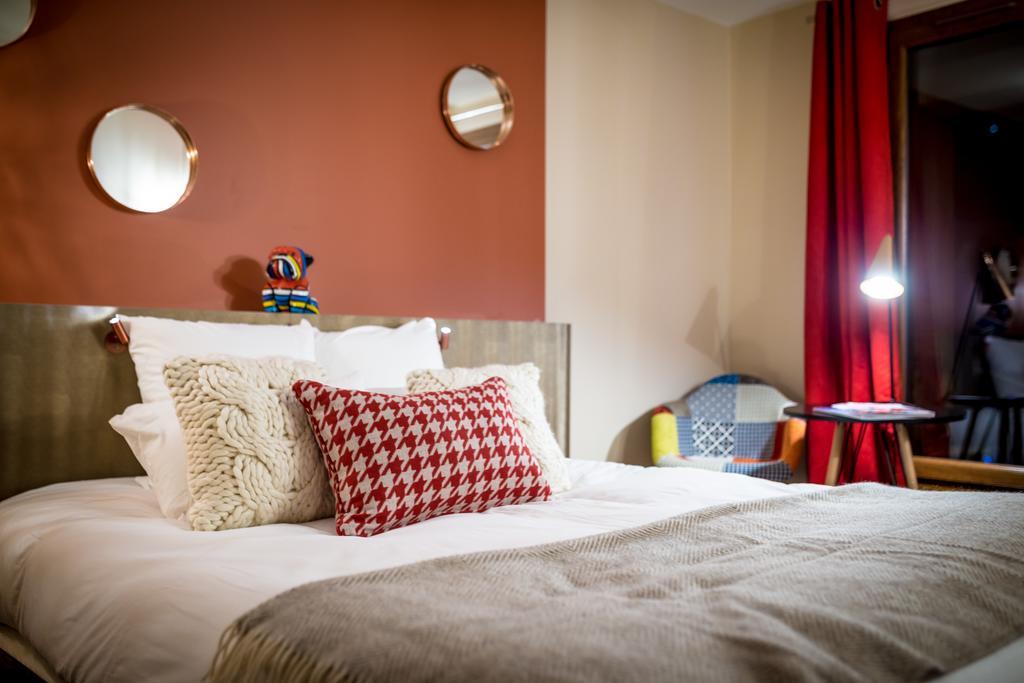 Grandes Rousses Hotel & Spa Alpe d'Huez Dış mekan fotoğraf A bedroom at the hotel