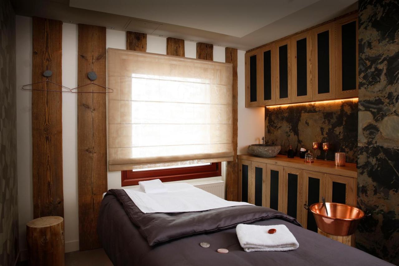 Grandes Rousses Hotel & Spa Alpe d'Huez Dış mekan fotoğraf A massage room